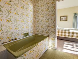 Moeroa - Wharewaka Holiday Home -  - 1028930 - thumbnail photo 26