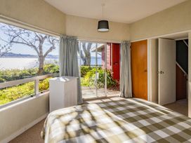 Moeroa - Wharewaka Holiday Home -  - 1028930 - thumbnail photo 25