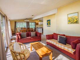 Moeroa - Wharewaka Holiday Home -  - 1028930 - thumbnail photo 10