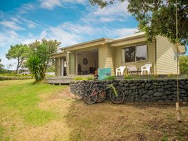 On The Green - Pauanui Holiday Home -  - 1029545 - thumbnail photo 17