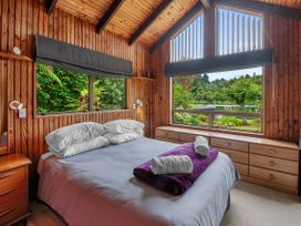 Lakeside Villa - Lake Rotoiti Holiday Home -  - 1029656 - thumbnail photo 12
