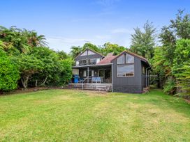 Lakeside Villa - Lake Rotoiti Holiday Home -  - 1029656 - thumbnail photo 1