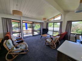 Relax at Pauanui - Pauanui Holiday Home -  - 1030017 - thumbnail photo 7
