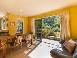 Sawmillers Retreat - Arrowtown Holiday Home -  - 1030136 - thumbnail photo 6