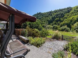 Sawmillers Retreat - Arrowtown Holiday Home -  - 1030136 - thumbnail photo 25