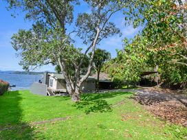 Onepoto Bay Lakehouse - Lake Rotoiti Holiday Home -  - 1030813 - thumbnail photo 25