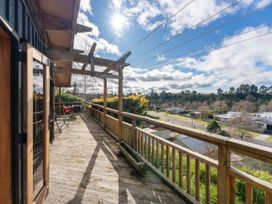 Treetop Hideaway - Taupo Holiday Home -  - 1031097 - thumbnail photo 6