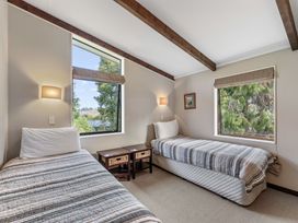 Acacia View at No. 3 - Acacia Bay Holiday Home -  - 1031196 - thumbnail photo 17