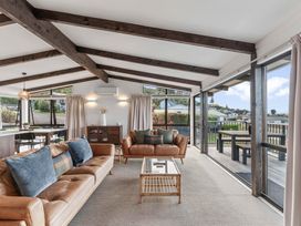 Acacia View at No. 3 - Acacia Bay Holiday Home -  - 1031196 - thumbnail photo 1