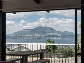 Acacia View at No. 3 - Acacia Bay Holiday Home -  - 1031196 - thumbnail photo 6