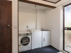 Acacia View at No. 3 - Acacia Bay Holiday Home -  - 1031196 - thumbnail photo 25