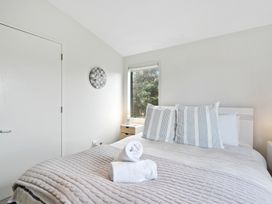 Beachfront Getaway - Waikanae Beach Holiday Home -  - 1031268 - thumbnail photo 15