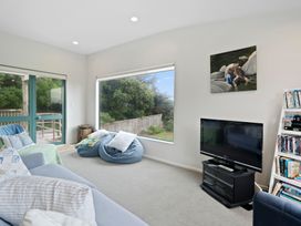 Beachfront Getaway - Waikanae Beach Holiday Home -  - 1031268 - thumbnail photo 23