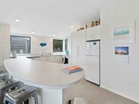 Beachfront Getaway - Waikanae Beach Holiday Home -  - 1031268 - thumbnail photo 24