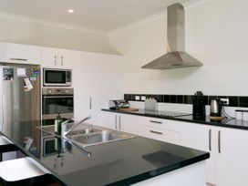 Casa Bella - Kinloch Holiday Home -  - 1031329 - thumbnail photo 12