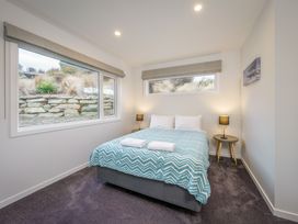 Kirimoko Retreat - Wanaka Holiday Home -  - 1031484 - thumbnail photo 11