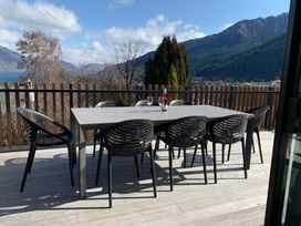 Central Southern Lakes - Queenstown Holiday Home -  - 1031489 - thumbnail photo 2