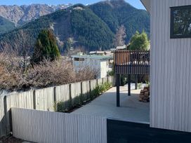 Central Southern Lakes - Queenstown Holiday Home -  - 1031489 - thumbnail photo 1