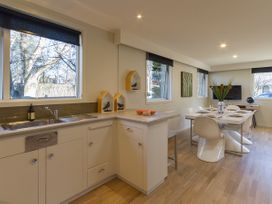 Alchemy Cottage - Arrowtown Holiday Home -  - 1031514 - thumbnail photo 6