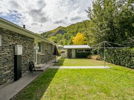 Alchemy Cottage - Arrowtown Holiday Home -  - 1031514 - thumbnail photo 17