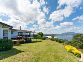 Heights Haven - Acacia Bay Holiday Home -  - 1031533 - thumbnail photo 2