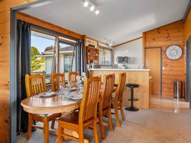 Heights Haven - Acacia Bay Holiday Home -  - 1031533 - thumbnail photo 14