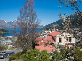 McAlister House - Queenstown Holiday Home -  - 1031588 - thumbnail photo 29