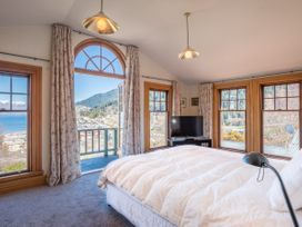 McAlister House - Queenstown Holiday Home -  - 1031588 - thumbnail photo 16