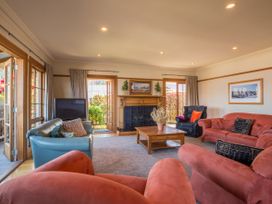McAlister House - Queenstown Holiday Home -  - 1031588 - thumbnail photo 4