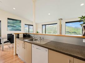 Grand View Queenstown - Queenstown Holiday Home -  - 1031600 - thumbnail photo 10