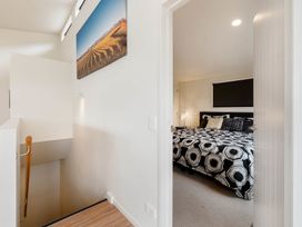 Grand View Queenstown - Queenstown Holiday Home -  - 1031600 - thumbnail photo 11
