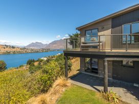 Grand View Queenstown - Queenstown Holiday Home -  - 1031600 - thumbnail photo 3