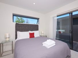 Southern Lakes Spa - Queenstown Apartment R2 -  - 1031611 - thumbnail photo 5