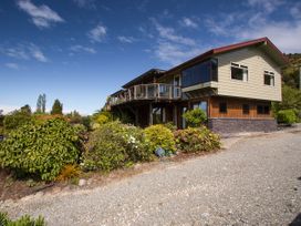 Tasman Hideaway - Marahau Holiday Home -  - 1031648 - thumbnail photo 17