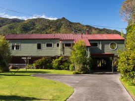 Tasman Hideaway - Marahau Holiday Home -  - 1031648 - thumbnail photo 27