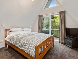 The Hillvue with Spa - Arrowtown Holiday Home -  - 1031675 - thumbnail photo 15