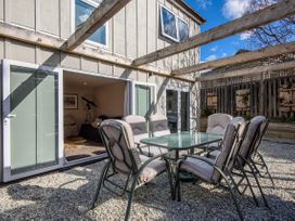 The Hillvue with Spa - Arrowtown Holiday Home -  - 1031675 - thumbnail photo 24
