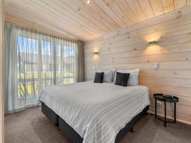 Beachfront Escape - Snells Beach Holiday Home -  - 1031681 - thumbnail photo 16