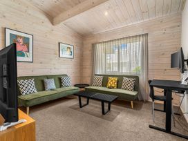 Beachfront Escape - Snells Beach Holiday Home -  - 1031681 - thumbnail photo 12