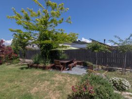 Modern Cottage Charm - Albert Town Holiday Home Only 5 Minutes From Wanaka -  - 1031731 - thumbnail photo 21