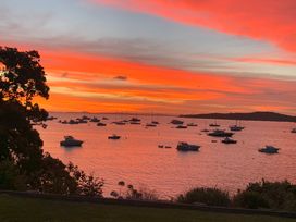 Peaceful Picnic Bay - Surfdale Holiday Home -  - 1031753 - thumbnail photo 13