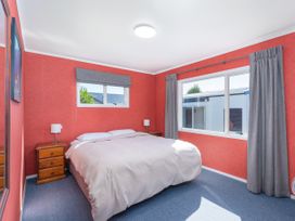 Nest by the Beach - Cooks Beach Holiday Home -  - 1031805 - thumbnail photo 14