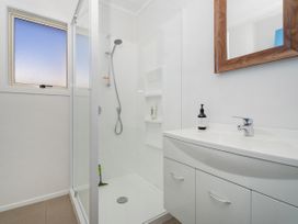 Nest by the Beach - Cooks Beach Holiday Home -  - 1031805 - thumbnail photo 19