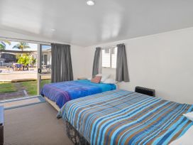 Nest by the Beach - Cooks Beach Holiday Home -  - 1031805 - thumbnail photo 17