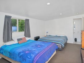 Nest by the Beach - Cooks Beach Holiday Home -  - 1031805 - thumbnail photo 18