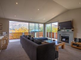 Lakeview Heights - Wanaka Home - Bachcare NZ -  - 1031969 - thumbnail photo 3