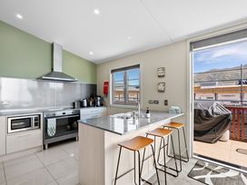 Skyline Outlook - Wanaka Home -  - 1031969 - thumbnail photo 5