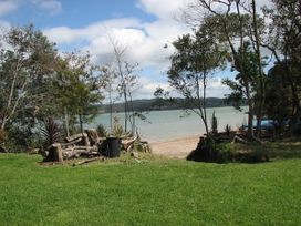 The Cowshed Wairoro Park - Russell Holiday Home -  - 1032021 - thumbnail photo 10