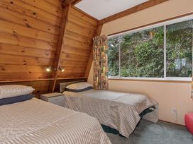 The Tree House Wairoro Park - Russell Holiday Home -  - 1032026 - thumbnail photo 10