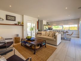 Moa Magic - Oneroa Holiday Home -  - 1032058 - thumbnail photo 5